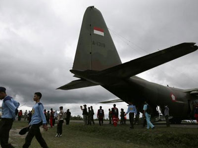 AirAsia: Ο πιλότος δεν είχε άδεια για τον αεροδιάδρομο που χρησιμοποίησε AirAsia: Ο πιλότος δεν είχε άδεια για τον αεροδιάδρομο που χρησιμοποίησε